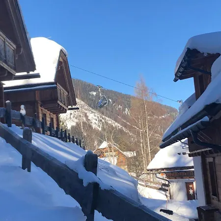 波道夫里斯诺度假屋 假日公园 4*